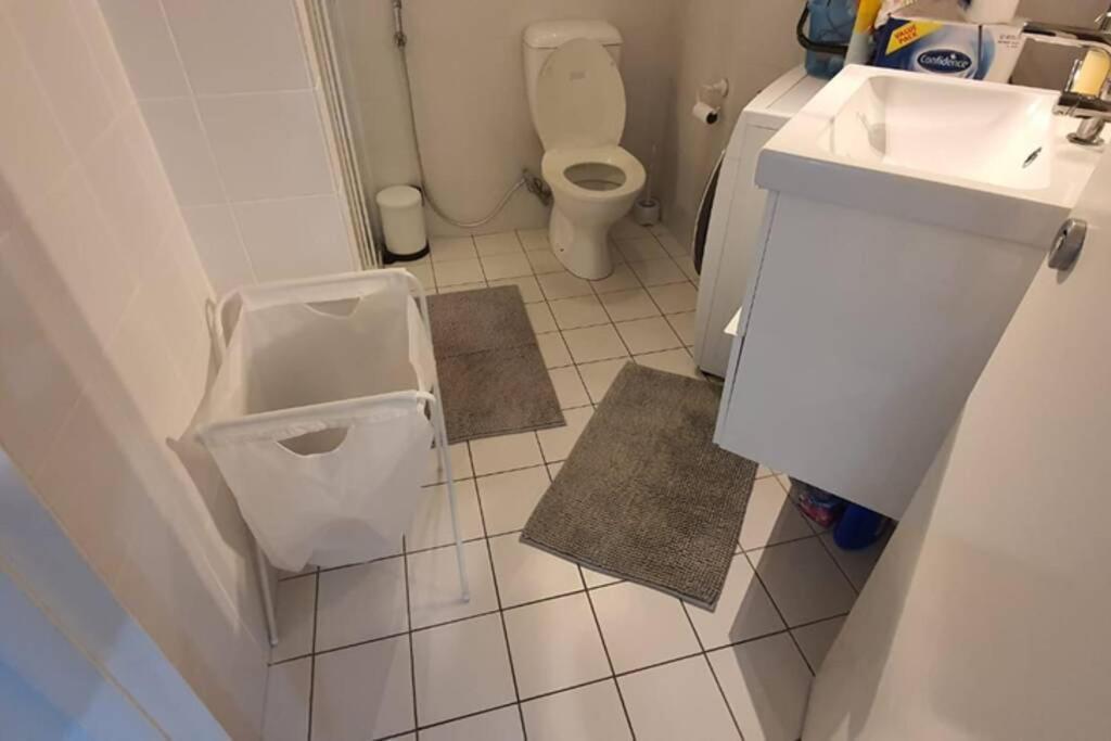Dana-Spacious Private Room In Shared 2-Bedroom Apartment-1 كنبرا المظهر الخارجي الصورة